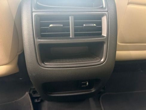 Used 2017 Cadillac XT5 FWD image 20