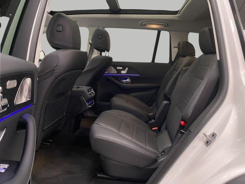 Certified 2026 Mercedes-Benz GLS 450 4MATIC image 32