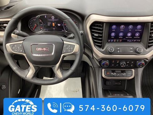 Used 2023 GMC Acadia Denali w/ Denali Ultimate Package AWD/4WD image 21