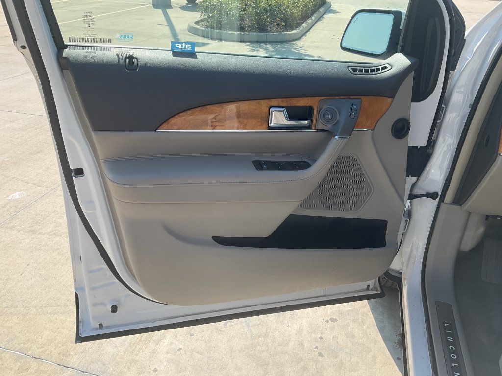 Used 2014 Lincoln MKX FWD w/ Equipment Group 102A image 12