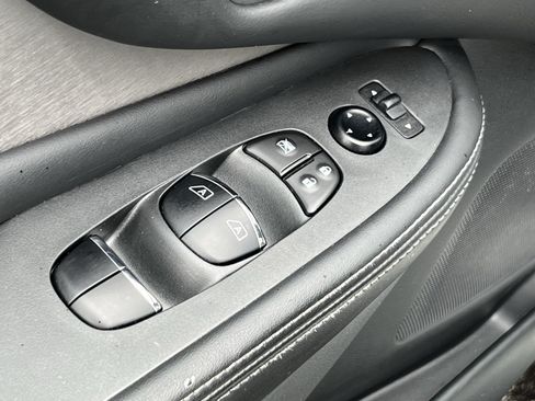 Used 2023 Nissan Murano SL w/ SL Moonroof Package AWD/4WD image 16
