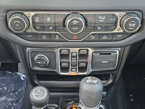 New 2026 Jeep Wrangler Sahara image 28