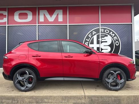 New 2026 Alfa Romeo Tonale Veloce w/ Quick Order Package 23H Volce image 2