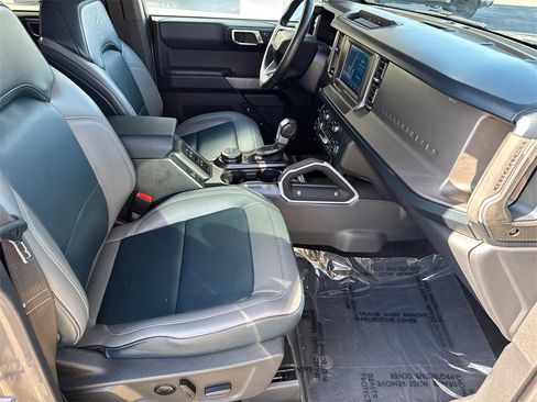 Used 2023 Ford Bronco Outer Banks image 18