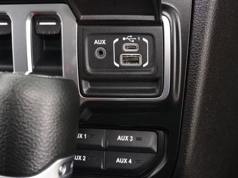 Used 2024 Jeep Wrangler Sport S image 16