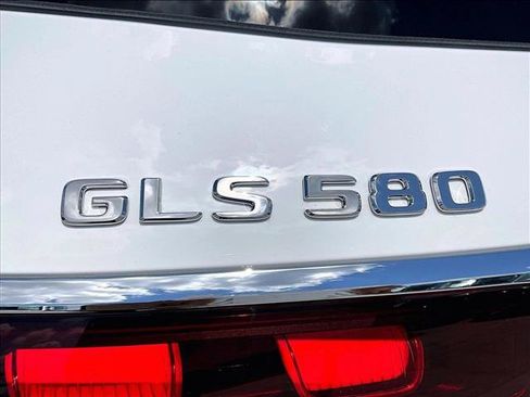 New 2026 Mercedes-Benz GLS 580 4MATIC image 28