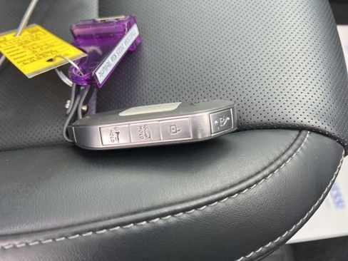 Certified 2025 Kia Telluride S image 42