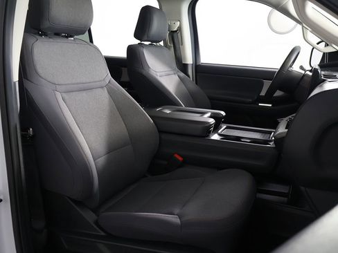 Used 2025 Ford Expedition Max Active AWD/4WD image 30