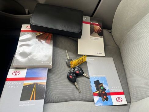 Used 2012 Toyota Corolla LE image 23