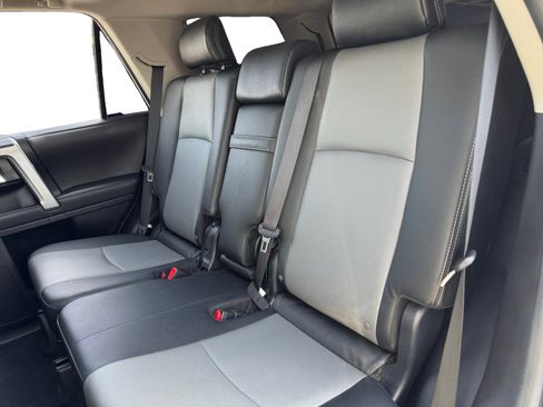 Used 2020 Toyota 4Runner SR5 Premium w/ Moonroof Package RWD image 13