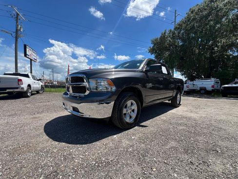 Used 2022 RAM 1500 Classic SLT AWD/4WD image 40