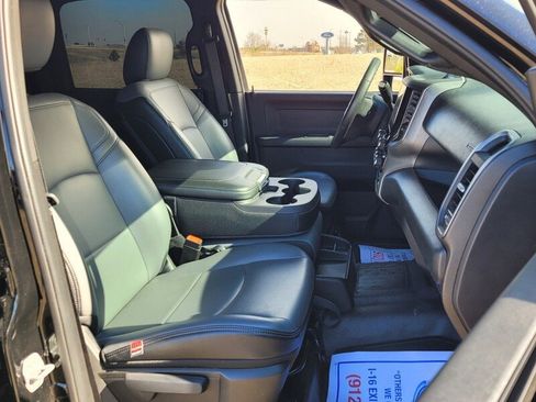 Used 2025 RAM 3500 Tradesman w/ Chrome Appearance Group image 13