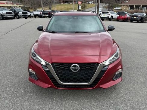 Used 2021 Nissan Altima 2.5 SR image 2