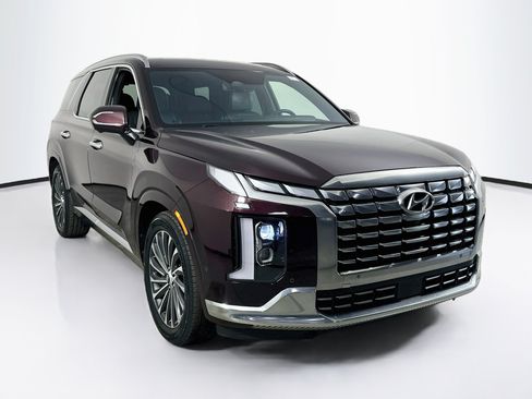 Used 2023 Hyundai Palisade Calligraphy w/ Cargo Package FWD image 3