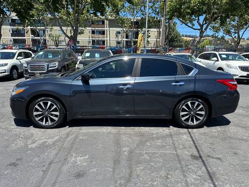 Used 2016 Nissan Altima 2.5 SV FWD image 8