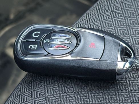 Used 2025 Buick Encore GX Preferred image 21