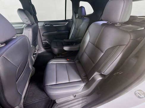 Used 2026 GMC Acadia Elevation w/ Elevation Premium Package AWD/4WD image 26