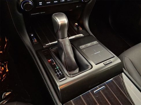 Used 2022 Lexus GX 460 Premium w/ Premium Package image 19