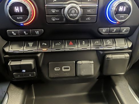 Used 2021 Chevrolet Silverado 2500 LTZ w/ LTZ Plus Package image 24