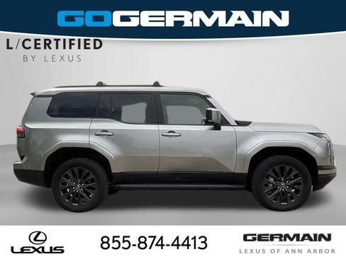 Used 2025 Lexus GX 550 w/ Accessory Package (2T) AWD/4WD image 9