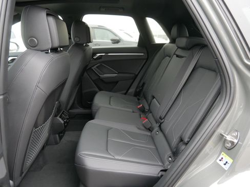 New 2025 Audi Q3 2.0T Premium image 8