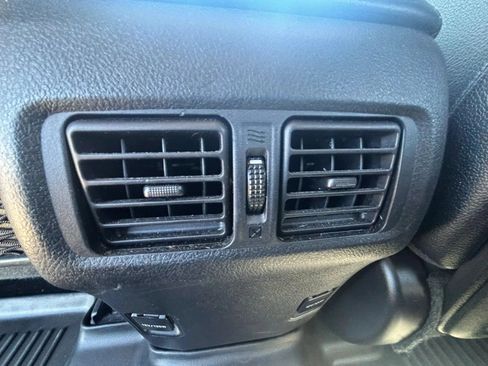 Used 2018 Toyota 4Runner Limited AWD/4WD image 18