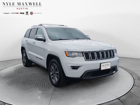 Used 2021 Jeep Grand Cherokee Limited w/ Sun & Sound Group RWD image 2