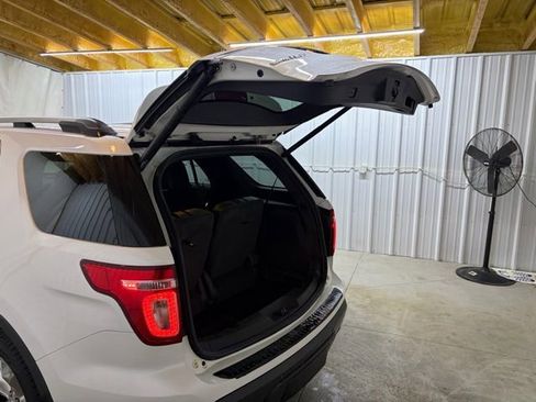 Used 2015 Ford Explorer Limited w/ Equipment Group 301A image 10