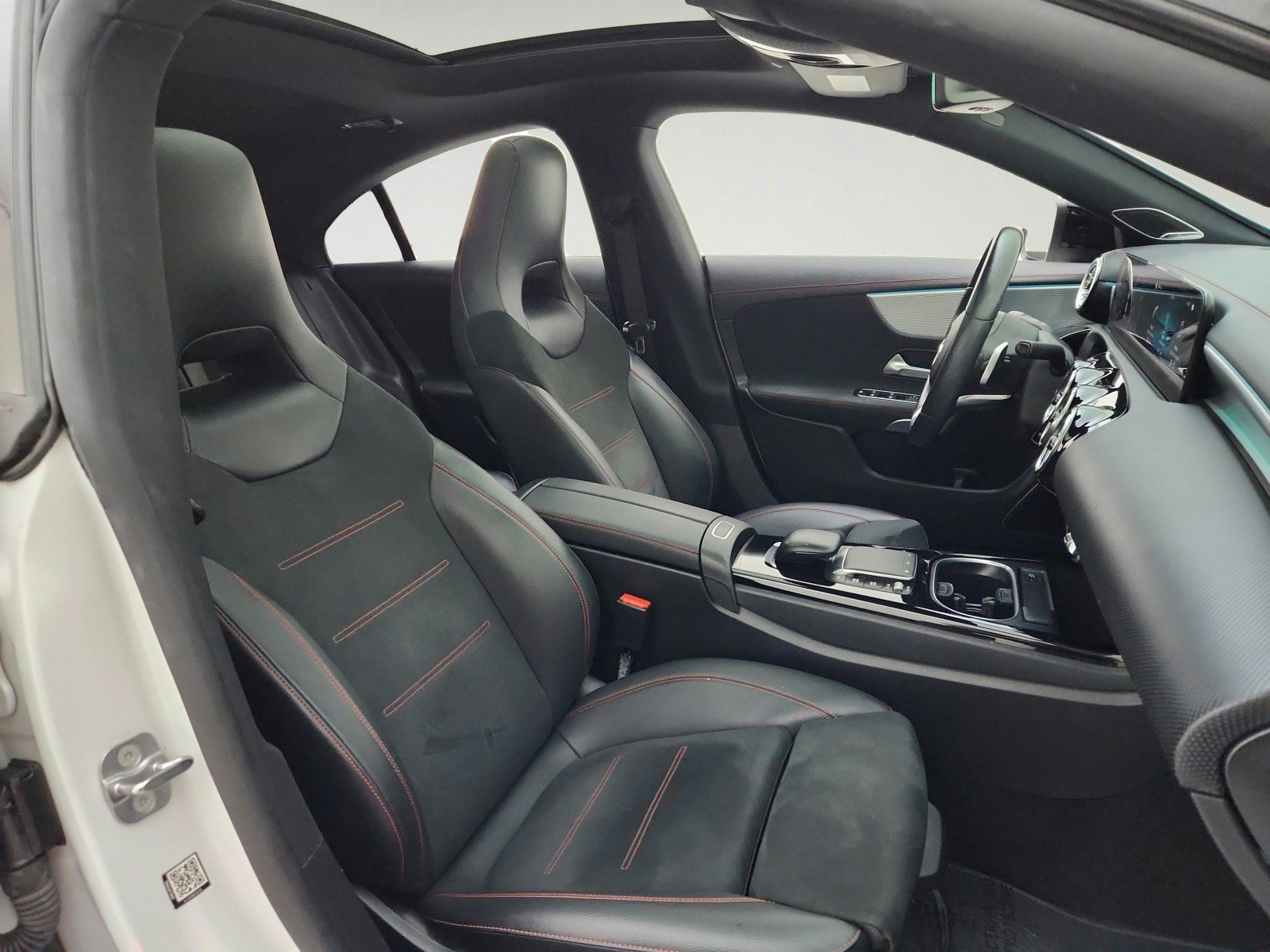 Used 2023 Mercedes-Benz CLA 250 image 27