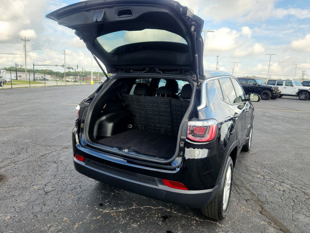 Used 2024 Jeep Compass Sport AWD/4WD image 16