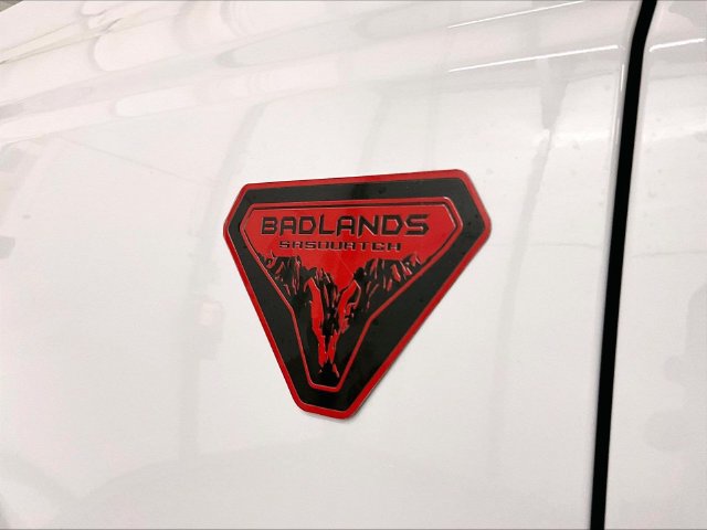 Used 2025 Ford Bronco Badlands AWD/4WD image 13
