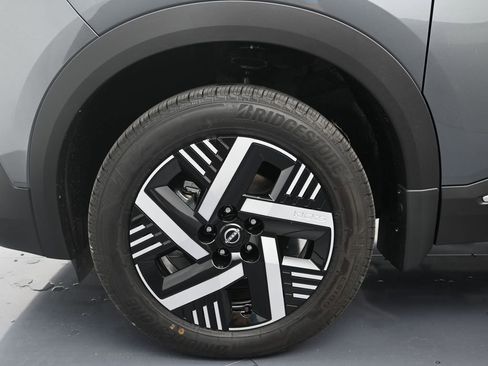 New 2026 Nissan Kicks SV image 10