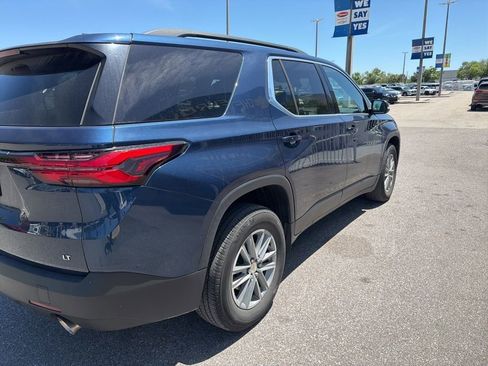Used 2023 Chevrolet Traverse LT image 7
