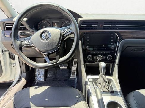 Used 2020 Volkswagen Passat 2.0T SEL FWD image 10