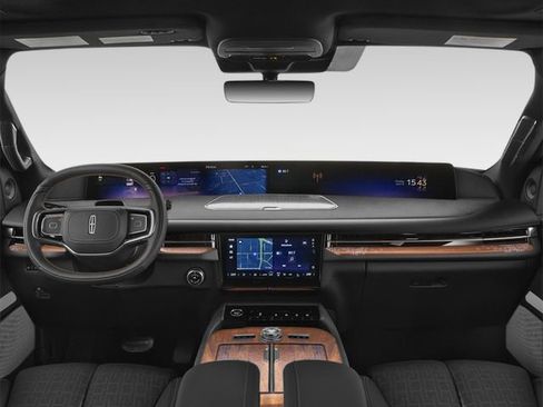 Used 2025 Lincoln Navigator Black Label image 3