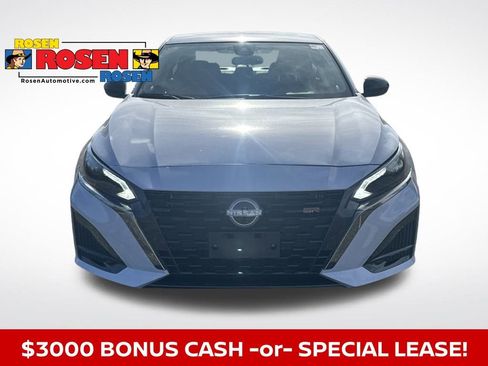 New 2025 Nissan Altima 2.5 SR w/ SR Premium Package image 8