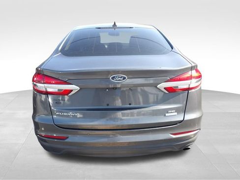 Used 2020 Ford Fusion SE FWD image 11
