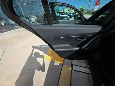 Used 2025 BMW 530i image 22