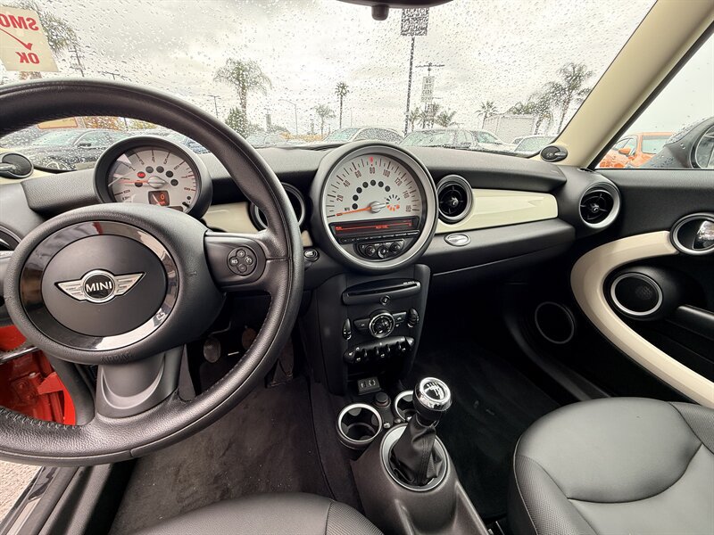 Used 2013 MINI Cooper Hardtop FWD image 16