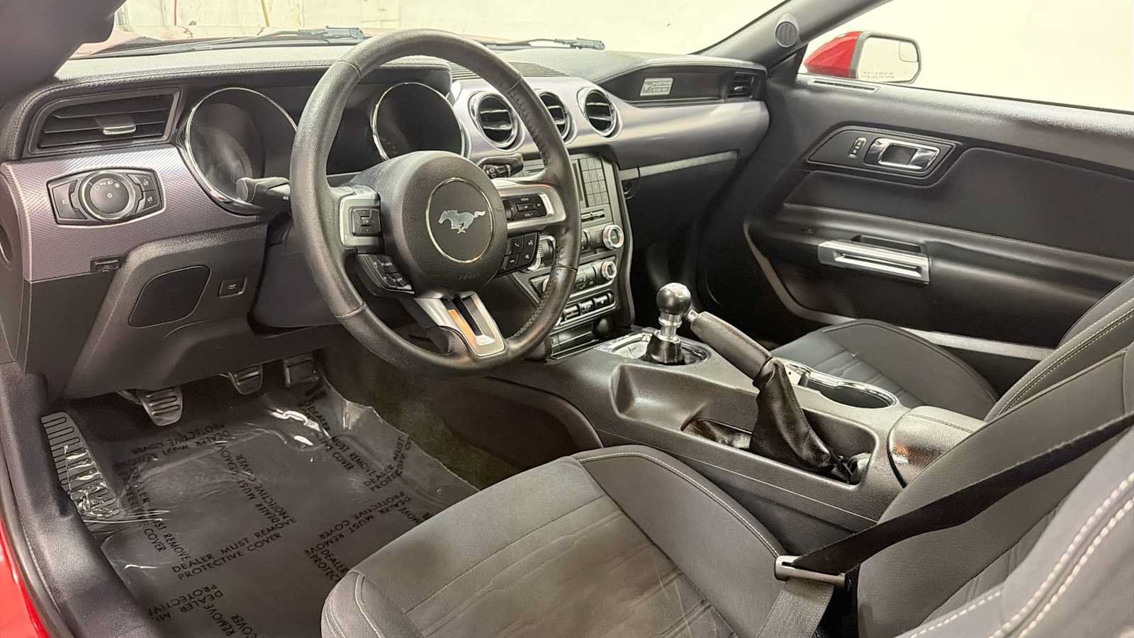 Used 2016 Ford Mustang Coupe RWD image 12