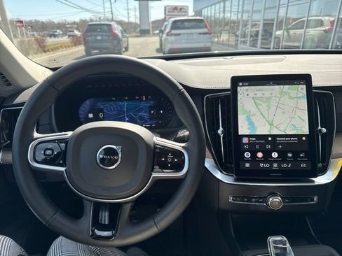Certified 2025 Volvo XC90 B5 Plus image 23