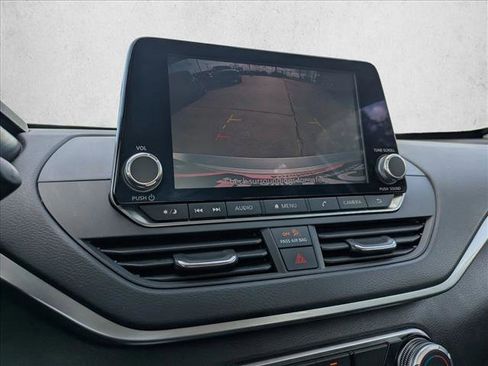 Used 2022 Nissan Altima 2.5 SV image 13