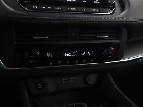 Used 2025 Nissan Rogue SV AWD/4WD image 23