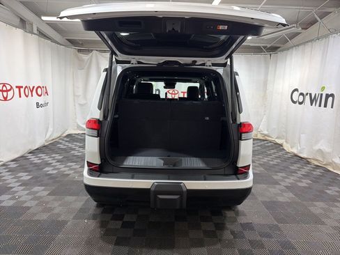 Used 2026 Lexus GX 550 w/ Cold Area Package AWD/4WD image 17