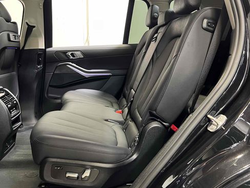 Used 2022 BMW X7 xDrive40i w/ Premium Package image 37