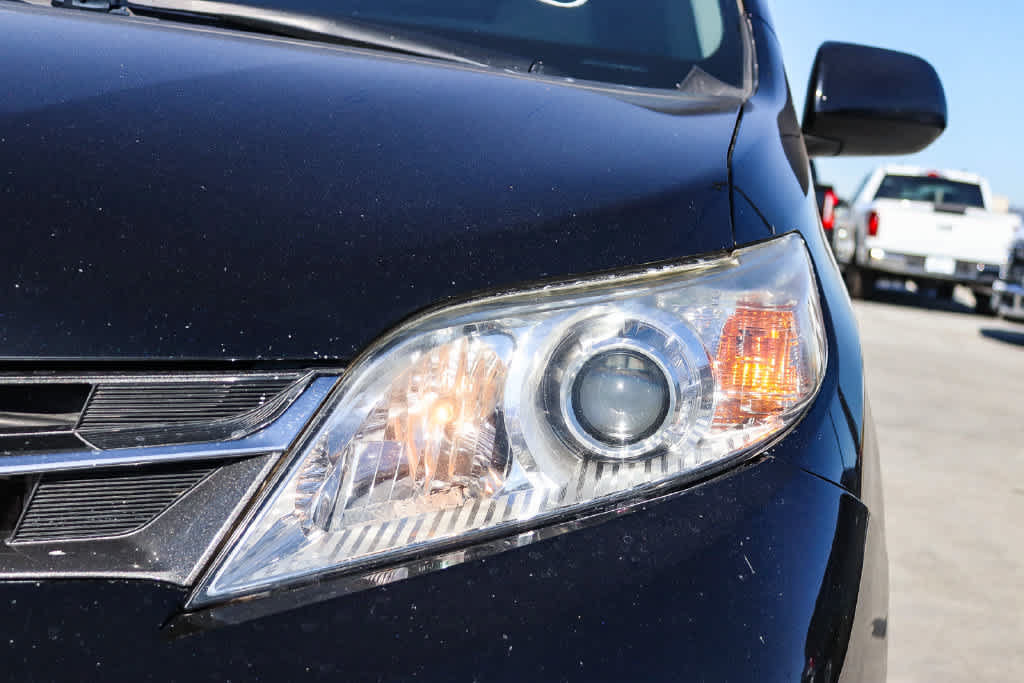 Used 2019 Toyota Sienna XLE w/ XLE Navigation Package FWD image 7