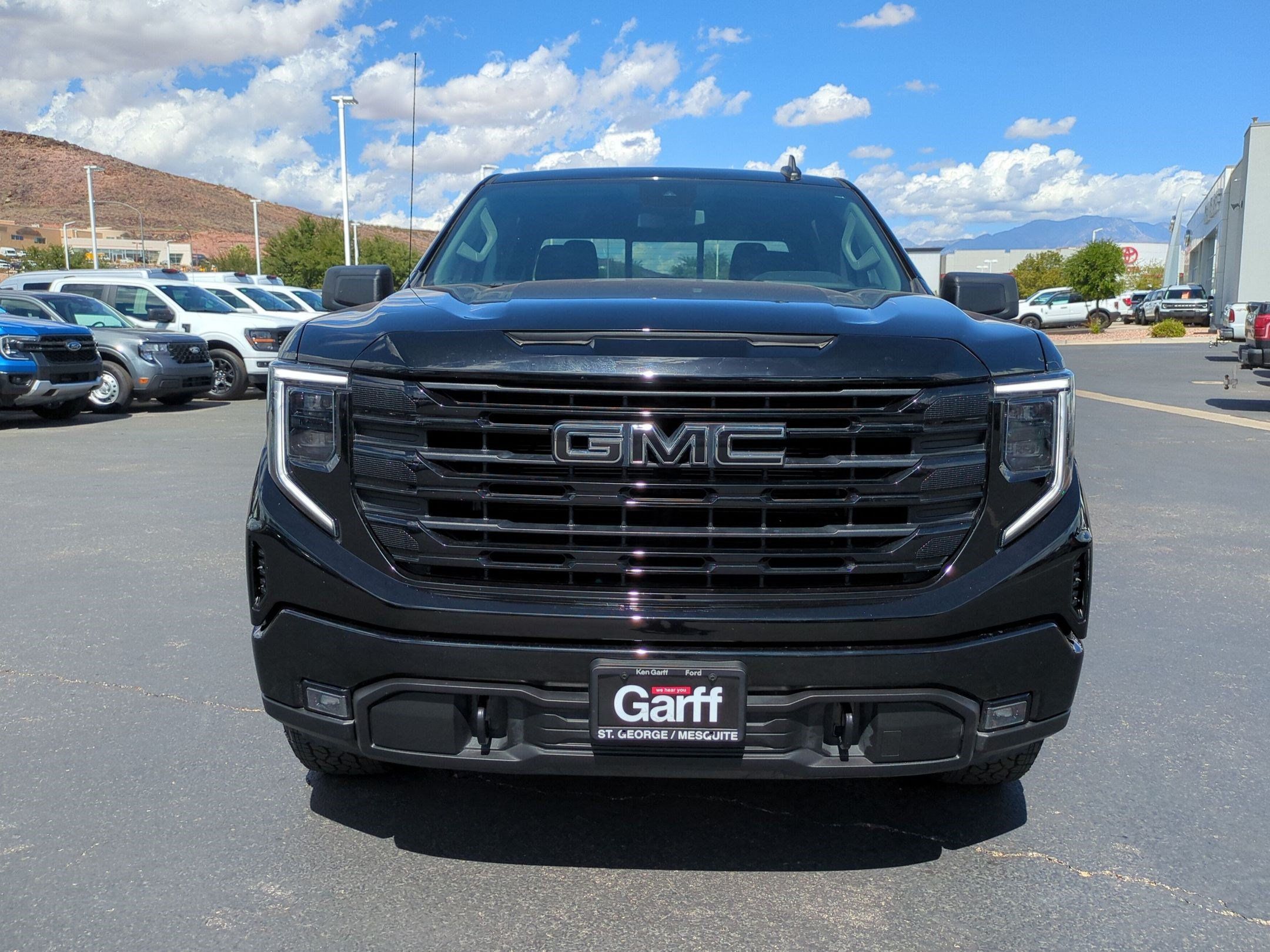 Used 2024 GMC Sierra 1500 Elevation w/ Preferred Package AWD/4WD image 9