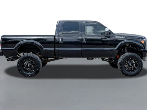 Used 2015 Ford F250 Platinum w/ FX4 Off-Road Package image 5