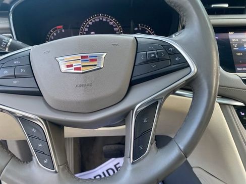 Used 2017 Cadillac XT5 Luxury w/ Driver Awareness Package FWD image 29