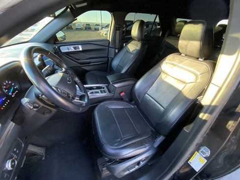 Used 2020 Ford Explorer Limited w/ Class III Trailer Tow Package image 24